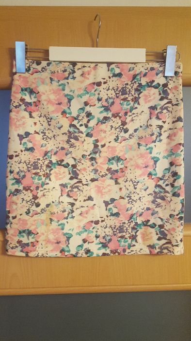 Kolorowa mini spódniczka na gumkę L