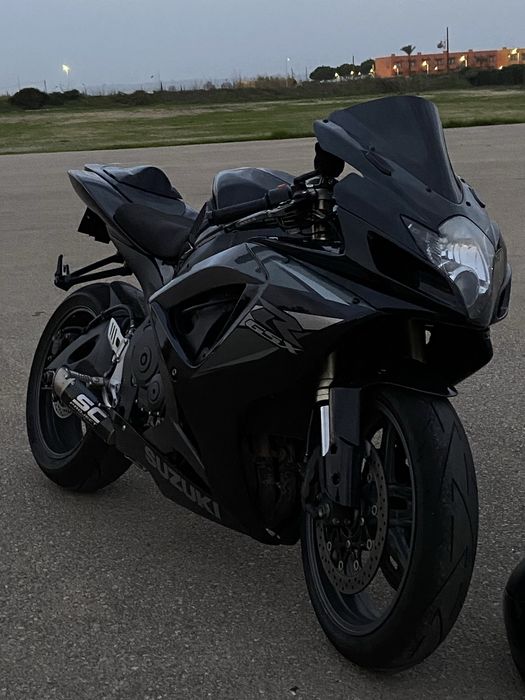 Gsxr 600 k7 25kw “Livrete”