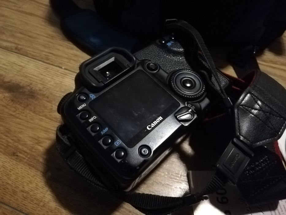 Canon EOS 30D nie nikon