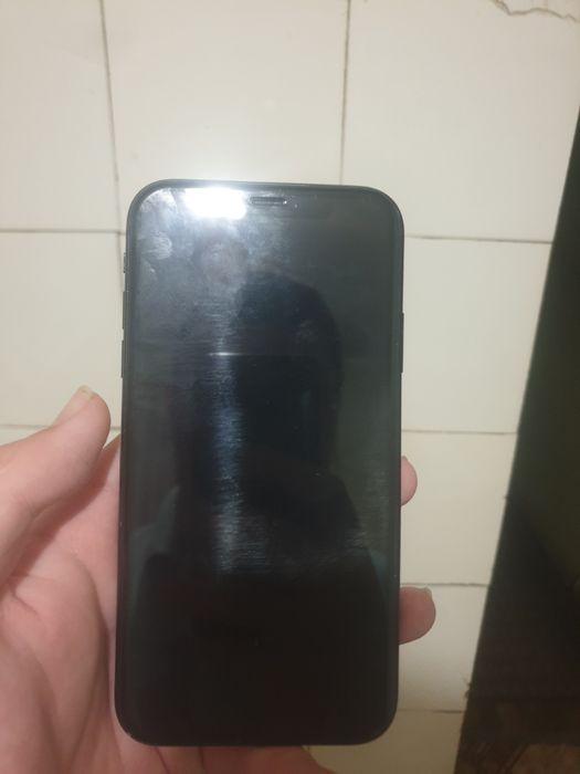 Телефон iPhone XR 64 пам'яті повністю робочі батарея 100% стан