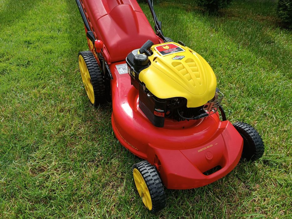 Газонокосарка двигун Briggs & Stratton Wolf Garden