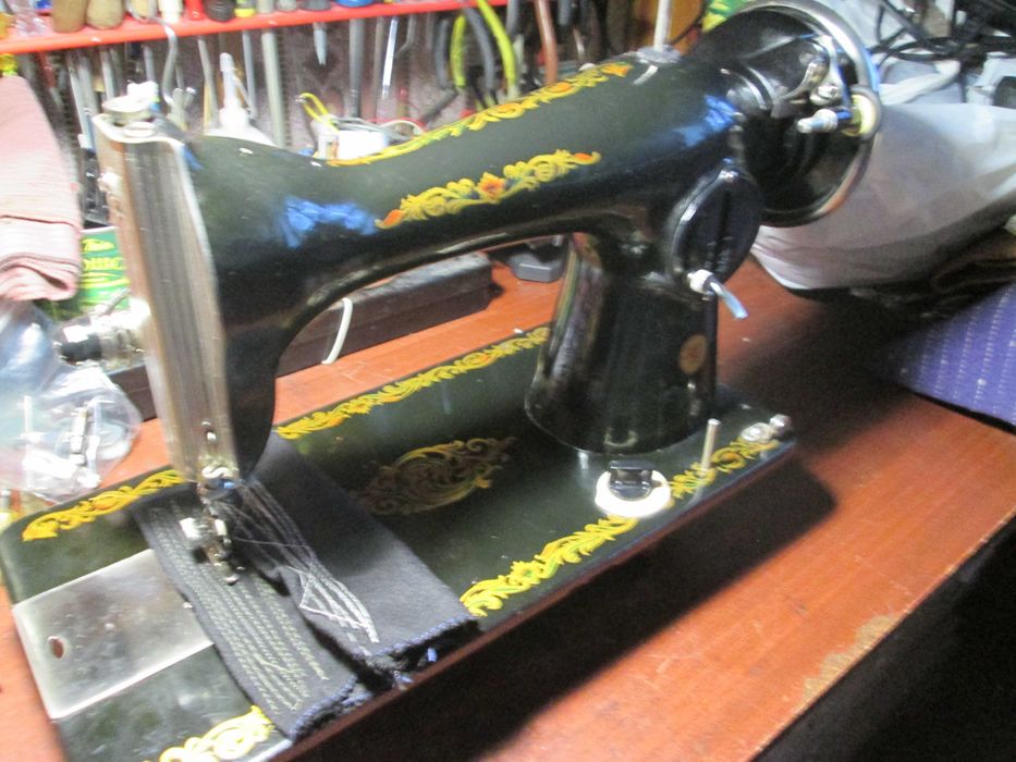 Швейна машинка Подольск 2-М 1984р