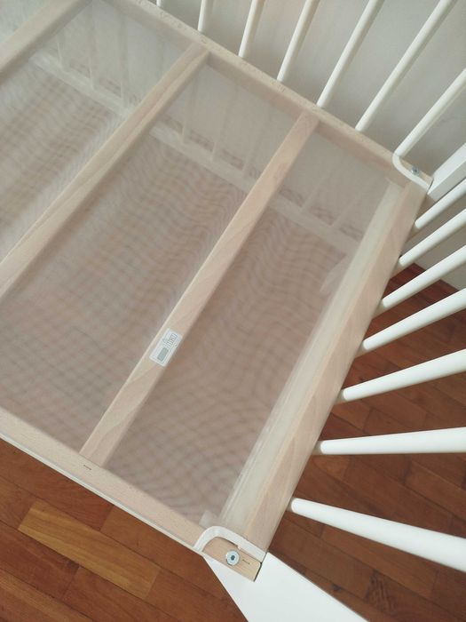Berço / cama de grades