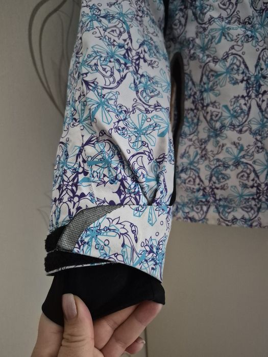 Лижна фірмова куртка фірми Rossignol