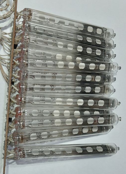 ИВ-6; ИВ-8; ИВ-26; ИВ-27; ИЛЦ1-8/8 люминисцентный индикатор: 40 грн ...