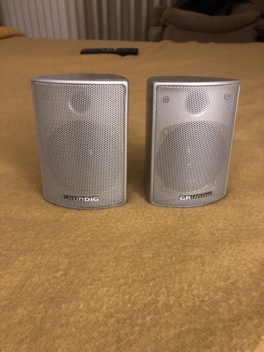 Colunas grundig 15 watts