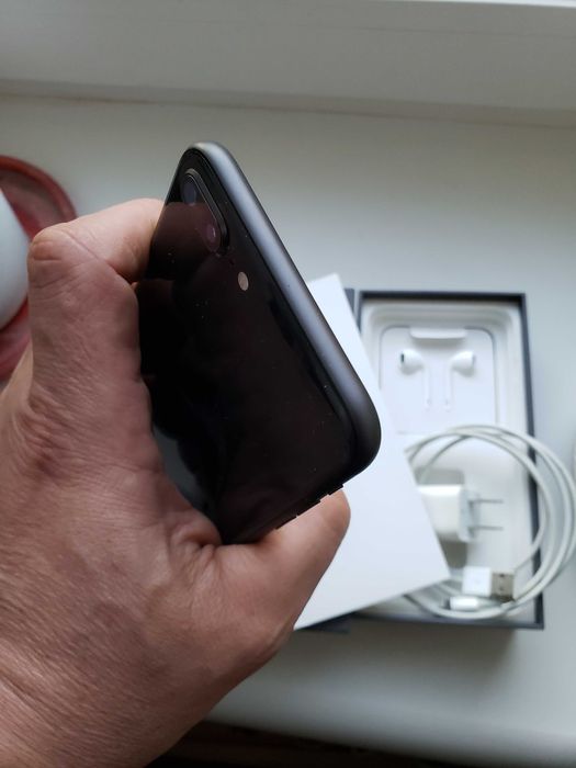 iPhone 8 plus 64gb ідеальний стан комплект
