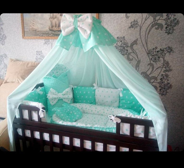 Ліжечко-трансформер 2 в 1 з висувним ящиком і маятниковим механізмом