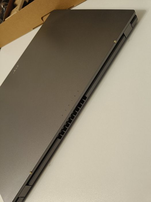 Acer 17.3 FullHD 16 GB DDR5 6400mhz  SSD 512 GB i3 12th 8 Ядер 3.8 Ггц