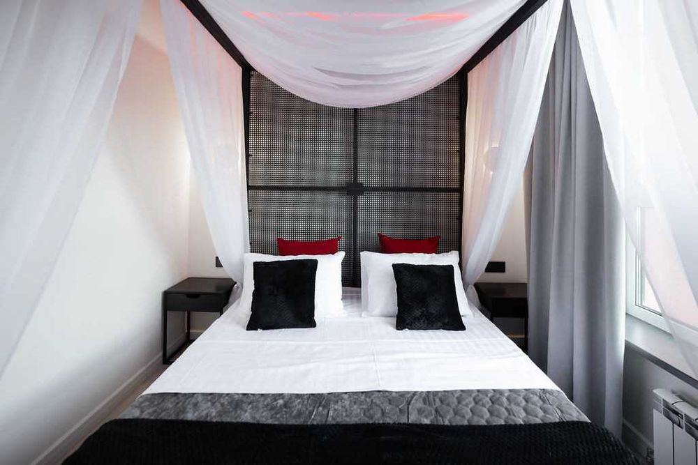 #1211 Квартира подобово/помісячно. Просп. Набережно-Рибальський 27