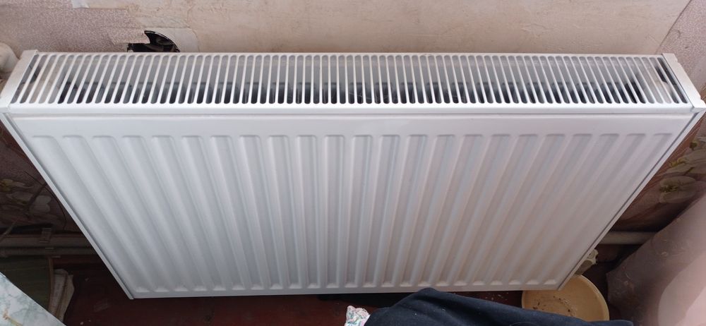 Продам сталеві б/у радіатори.