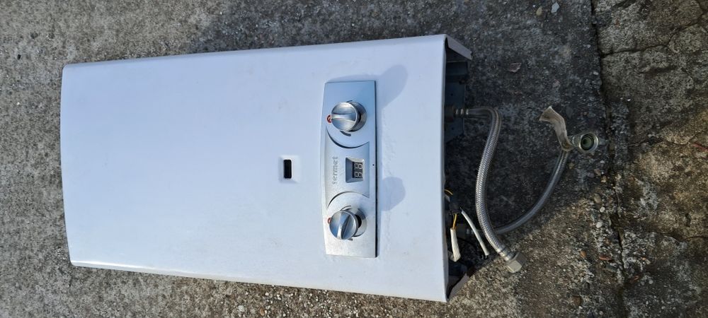 Sprzedam piec gazowy pizoelektryczny.