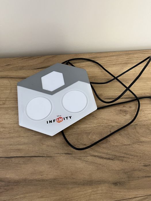 Disney infiniti та activision skylanders