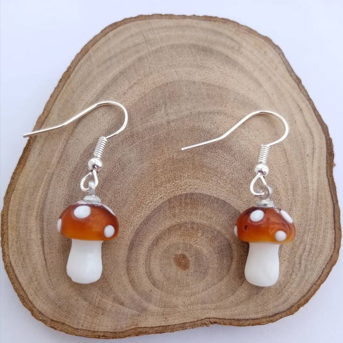 Brincos feitos á mão