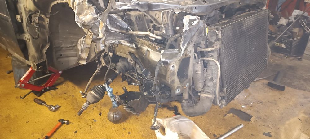 Сварка . Рихтовка.Стапель Малярные работы .ремонт ходовой . Ремонт дви