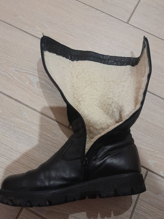 Жіночі шкіряні чоботи 40р