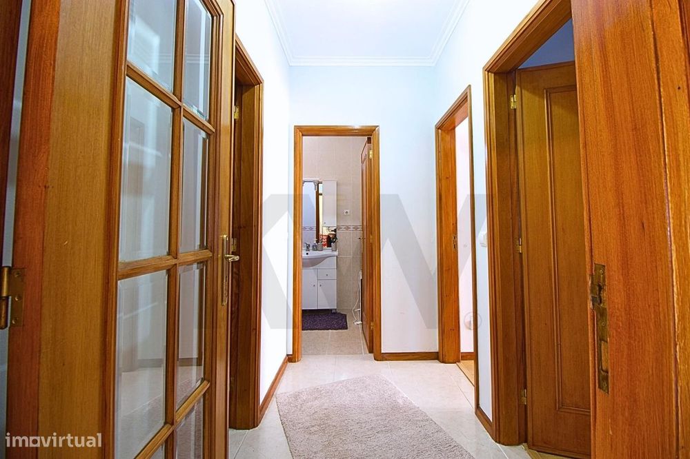 Apartamento T2 com Terraço Privativo, no Centro de Ovar