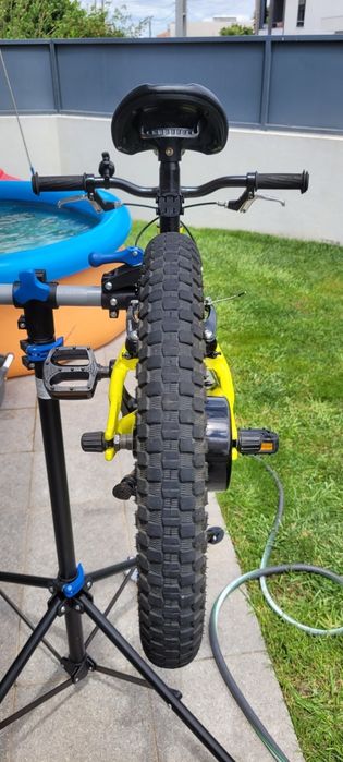 Bicicleta Scott Scale 16 em alumínio