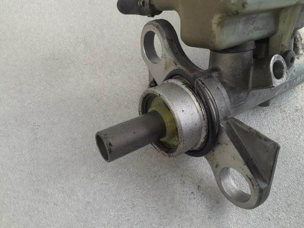 Bomba central dos travões RENAULT Megane II Break (KM0/1_)