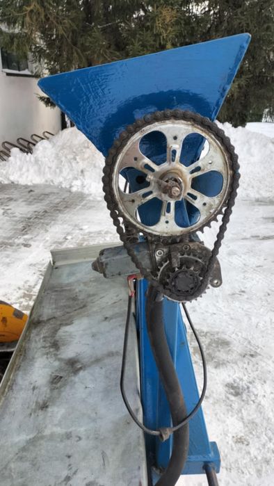 Sadzarka do warzyw z dozownikiem do nawozu 2 rzędowa