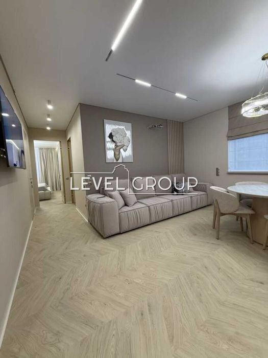 2-х к квартира в ЖК «Варшавський-2» біля ТРЦ Retroville вул. О.Олеся 9