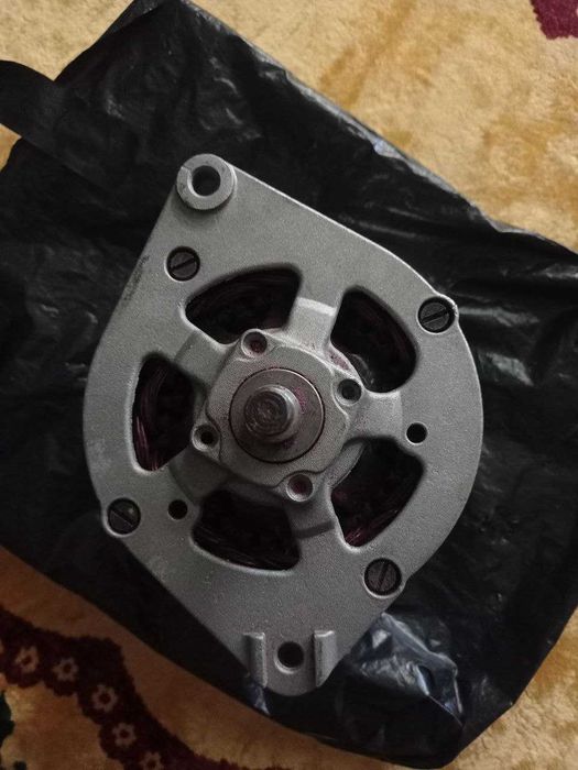 Генератор Bosch (Volkswagen - 036 903 017 AX )