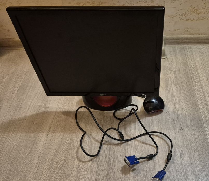 Монитор LG Flatron L 1900R