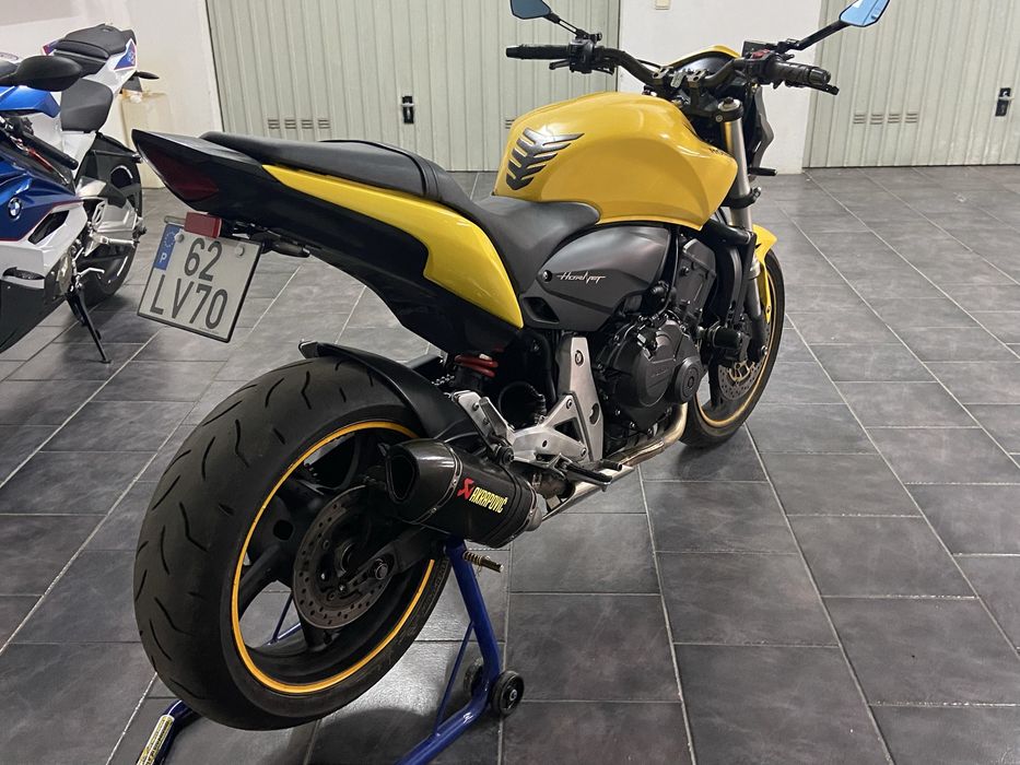 Honda hornet.