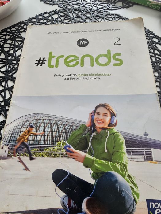 Trends 2 A1 podręcznik liceum i technikum