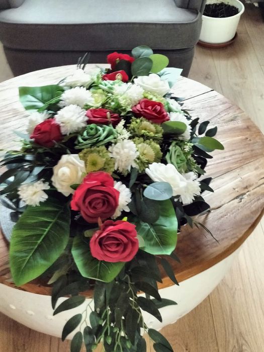 Stroik na pomnik, kompozycja na cmentarz