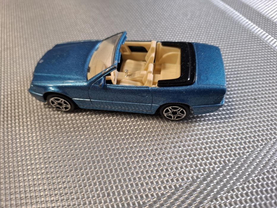Bburago Mercedes 300 sl model samochodu