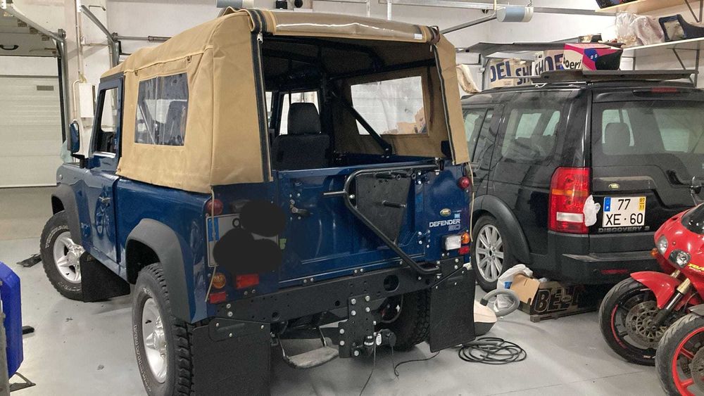 Land Rover Defender 90 Roll Cage Soft Top