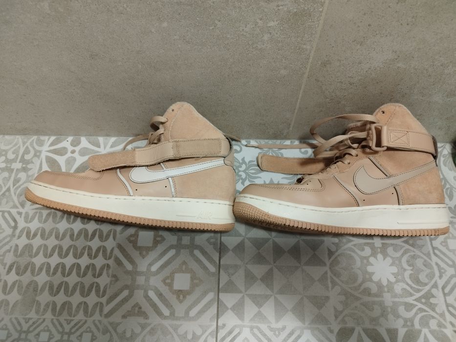 Nike air air fotce 1 za kostkę w kolorze beżowym