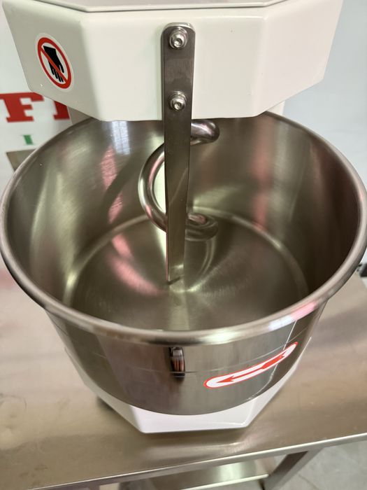 Тістоміс Промисловий Одношвидкісний Обєм 8 Літрів!