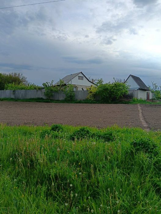 Продаж 2-х будинків на одній земельній ділянці біля річки Дніпро. Працюємо за усіма державними та кредитними програмами!!!