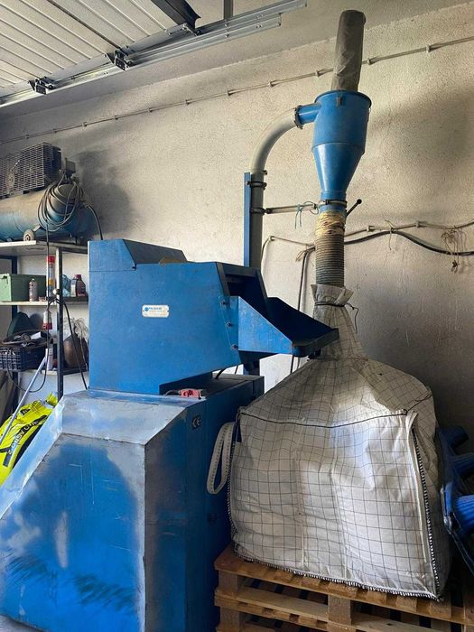 Venda de Moinho de Plástico XRT.32.42 – Ano de Fabrico: 1997