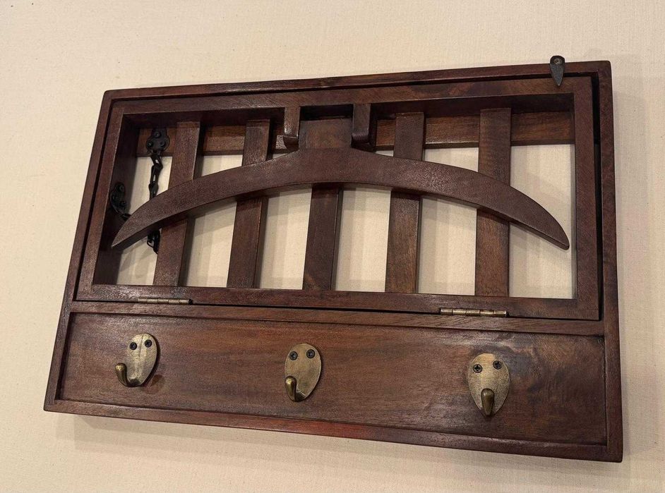 Cabide em madeira para fixar a parede (novo)