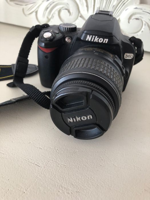 Máquina fotográfica Nikon D60