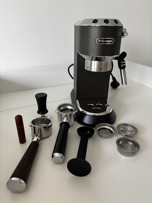 De’Longhi dedica EC685