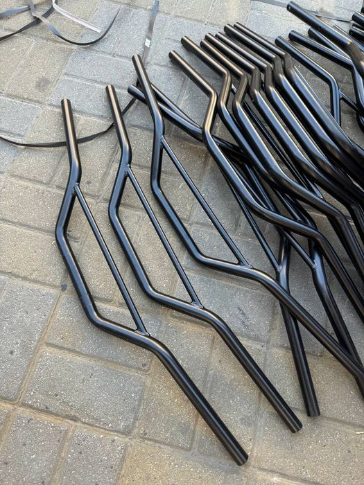 Руль для мотоцикла, різні у наявності