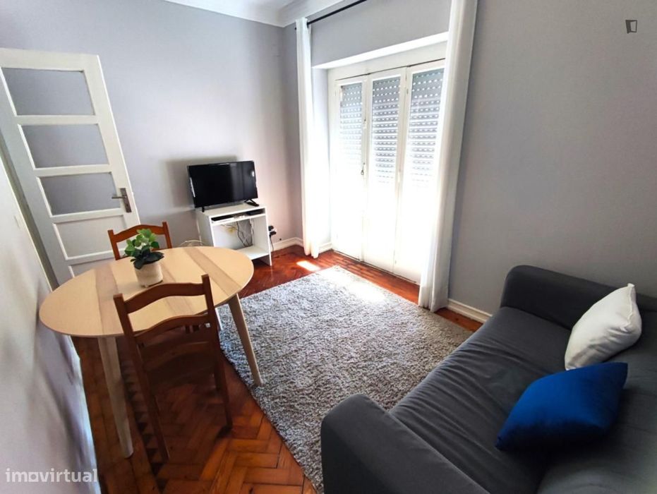 Apartamento com 2 quartos - localizado em Amadora Lisbon