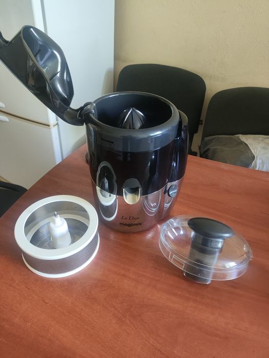 Соковижималка Le duo magimix