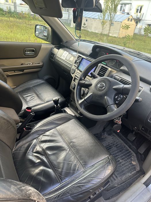 Продам авто Nisan X-trail t30
