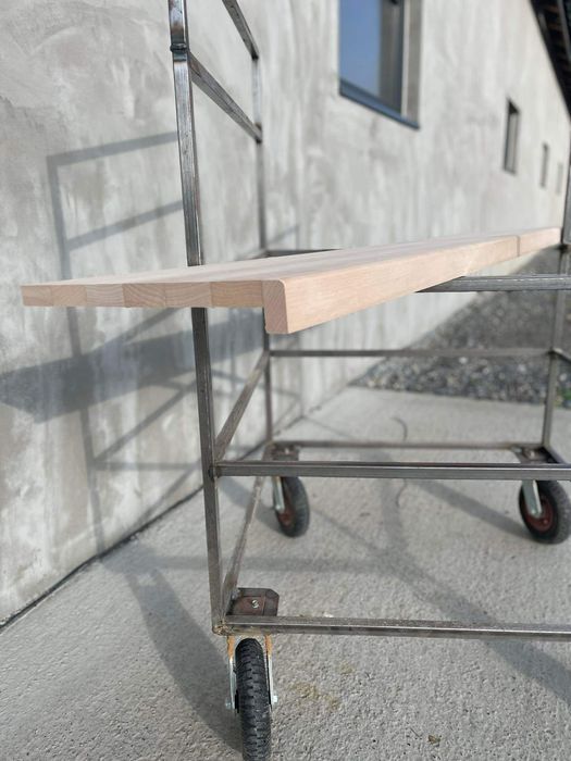 Bukowe nakładki na schody.