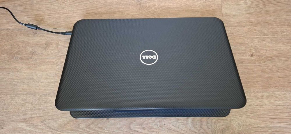Laptop Dell Inspiron 3721