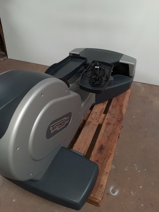 Orbitrek stepper crostrainer technogym