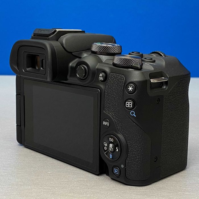 Canon EOS R10 (Corpo) - 24.2MP | 3 ANOS DE GARANTIA