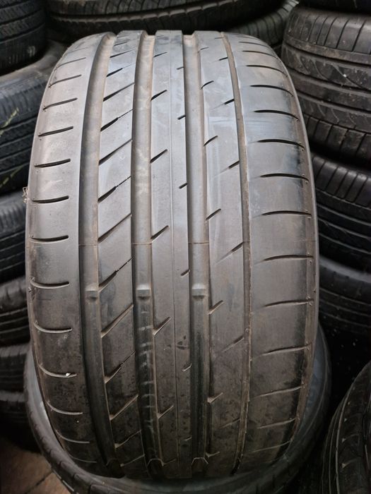 Komplet opon letnich Yokohama 275/35 R20