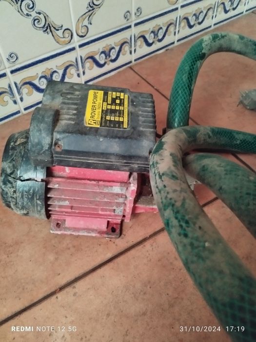 Motor de tirar o  vinho ou água