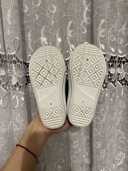 Дитячі кеди 22 розміру, 15 см стопа